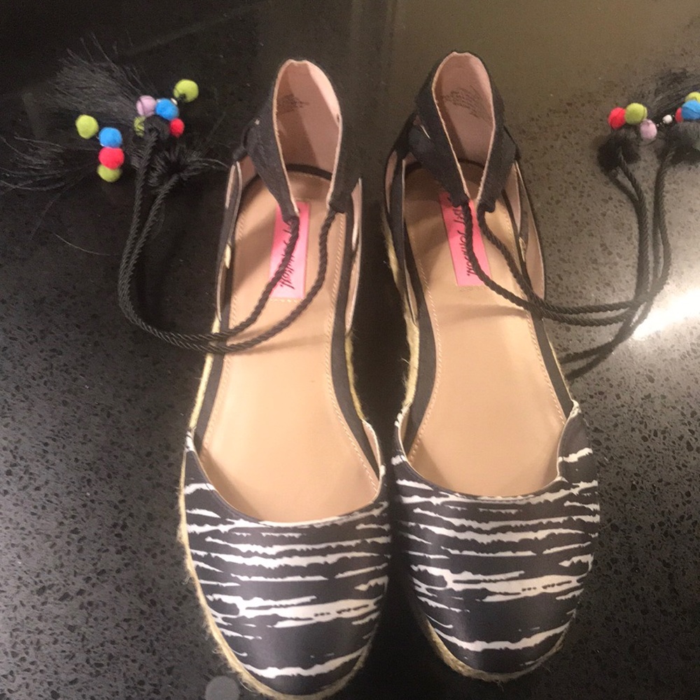 Betsy Johnson espadrilles